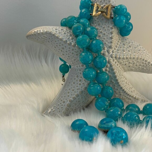 CROWN TRIFARI CRACKLE LUCITE BEADED DEMI-PARURE (NECKLACE, EARRINGS, BRACELET) - Picture 2 of 9